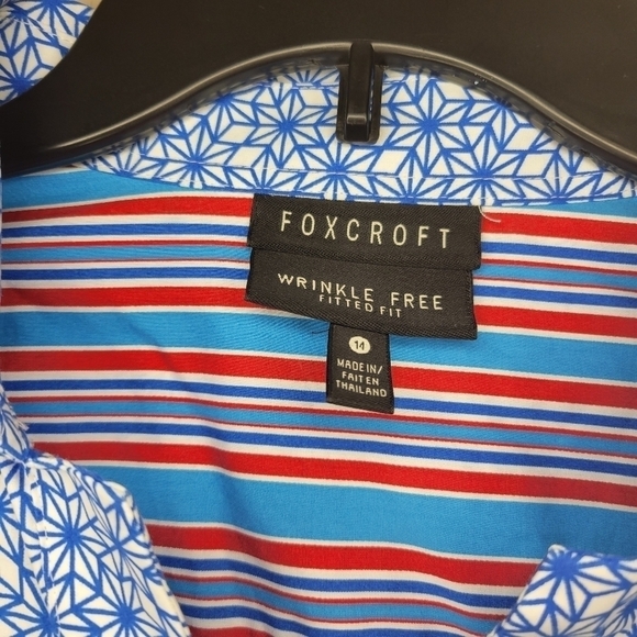 Foxcroft Blue Geometric Wrinkle Free Button Down Top Sz 14 - Picture 3 of 5